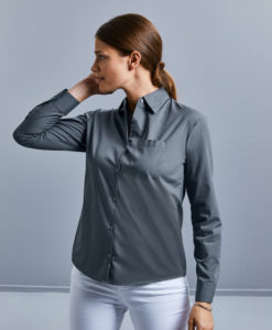 Ladies’ Long Sleeve Classic Polycotton Poplin Shirt från Russell – Damer