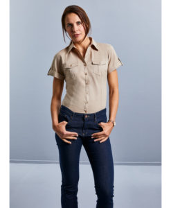 Ladies’ Roll Short Sleeve Fitted Twill Shirt från Russell – Damer